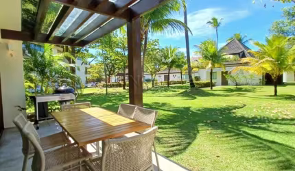 Excelente Bangalô duplex mobiliado localizado no Condomínio Beach Class Muro alto com 130,38m².
