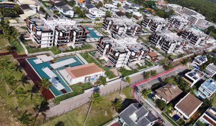 Flat Beira-mar de muro alto