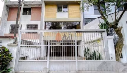 Sobrado Comercial com 143m² no Anália Franco para Locação