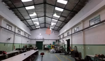 Galpão com 1000m² no Anália Franco a Venda