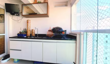 Apartamento no Tatuapé 2 Dormitórios Varanda com Churrasqueira
