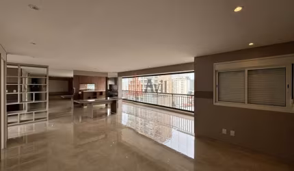 Apartamento 215m² com 3 suítes à Venda na Mooca