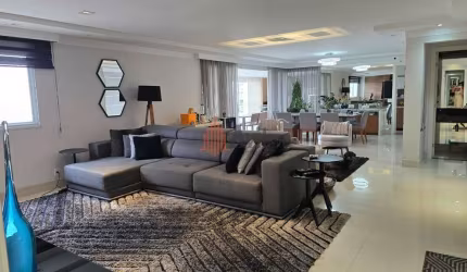 Apartamento 224m² com 3 suítes à Venda no Tatuapé