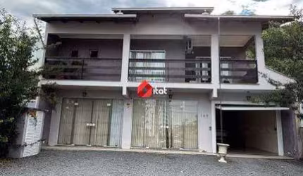 Sobrado à Venda no Bairro Jaraguá Esquerdo - 285,49 m²