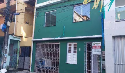Casa com 2 quartos para alugar, 49 m² por R$ 950/mês - Massaranduba - Salvador/BA