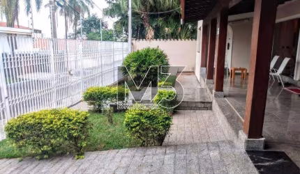 Casa à venda e para locação em Campinas, Parque Taquaral, com 4 suítes, com 700 m²