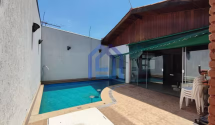 Casa para Venda em Betim, Filadélfia, 5 dormitórios, 2 suítes, 3 banheiros, 3 vagas