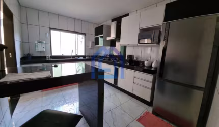 Casa para Venda em Betim, Renascer, 3 dormitórios, 1 suíte, 3 banheiros, 3 vagas