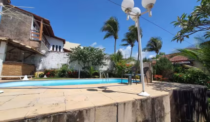 CASA GRANDE COM PISCINA E AREIA DE LAZER