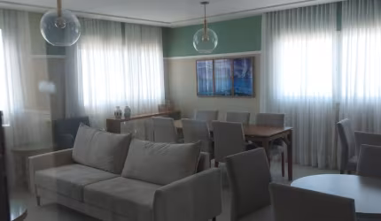 LINDO APARTAMENTO FRENTE A PRAIA