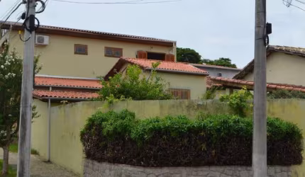 Casa para Venda em Cachoeira Paulista, Parque Primavera, 3 dormitórios, 1 suíte, 2 banheiros, 2 vagas