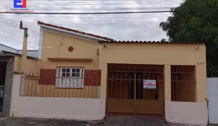 Casa para Venda em Cachoeira Paulista, Vila Carmem, 2 dormitórios, 2 banheiros, 1 vaga
