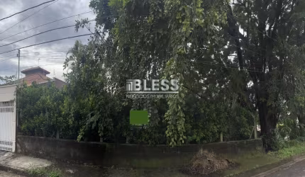TERRENO DE RUA À VENDA (COM DECLIVE) NO BAIRRO JARDIM SAMAMBAIA,BAIRRO NOBRE DE JUNDIAÍ! 350 M2
