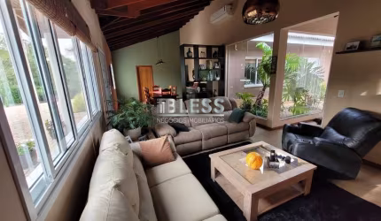 casa em condomínio à venda no Residencial dos Lagos: 4 quartos, 2 suítes, 3 salas, 3 banheiros, 11 vagas, 324m².