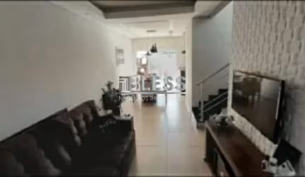 Casa em Condomínio de Luxo em Jundiaí-SP: 3 quartos, 1 suíte, 1 sala, 2 banheiros, 3 vagas de garagem, 134m² de área no Jardim Celeste.