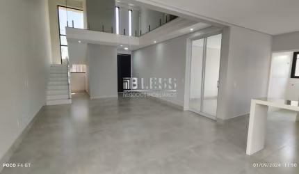 Venda de Casa em Condomínio de Luxo em Jundiaí-SP - 3 Quartos, 1 Suíte, 4 Banheiros, 4 Vagas de Garagem, 240m² - Jardim Celeste.