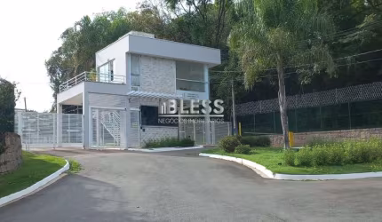 TERRENO À VENDA NO CONDOMÍNIO DE ALTO PADRÃO QUINTAS DO LAGO (JARDIM NOVO MUNDO - JUNDIAÍ) - TC00148