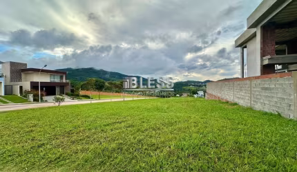 Terreno à venda no Condomínio Alphaville I