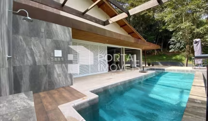Casa alto padrão para venda, 3 quartos, 1 suite, 2 vagas, Marliéria/MG - CA501