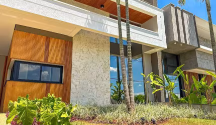 Casa Térrea com Piscina e 3 suites Dona Maria Jose