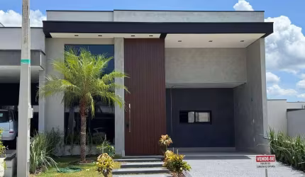 Casa com 3 Dormitórios com Piscina condomínio Grand Reserve