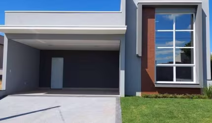 casa Térrea com 3 suítes e Piscina