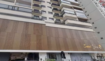 Apartamento com 02 dormitórios, sala, cozinha, banehiro e garagem.