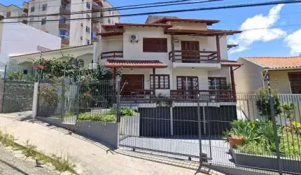 Casa com 4 quartos à venda no Capoeiras, Florianópolis  por R$ 1.450.000