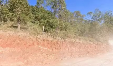 Chácara em Paulo Lopes.