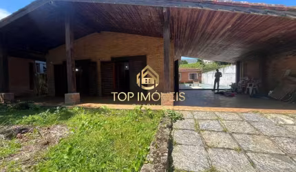 Ampla Residência a 50 Metros da Praia do Tombo - Guarujá/SP