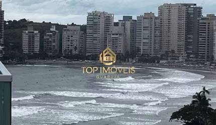 Apartamento com Varanda e Vista para o Mar Próximo da Praia de Pitangueiras