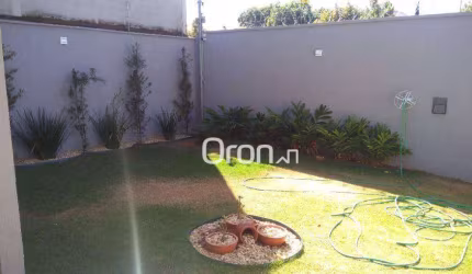 Sobrado à venda, 300 m² por R$ 950.000,00 - Residencial Solar Bougainville - Goiânia/GO