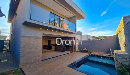 Sobrado à venda, 228 m² por R$ 1.620.000,00 - Jardins Capri - Senador Canedo/GO