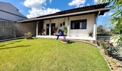 Casa com 3 dormitórios (1 Suíte) na Fortaleza Alta