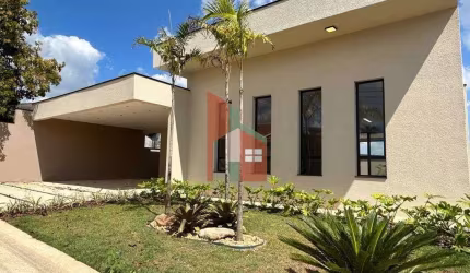 Casa contemporânea em Atibaia recém construída