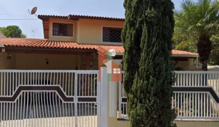 Casa com 3 dorm. (1 suíte) para locação no bairro Cidade Satélite, Atibaia