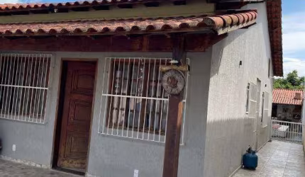 Ocean vende: Itaipuaçu, casa 2 quartos(1suíte), área gourmet, piscina, porcelanato, churrasqueira.
