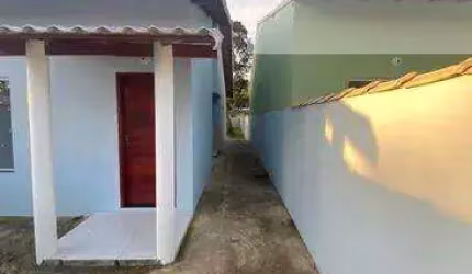Ocean vende: Maricá, Casa, 2 quartos (1 suíte), Cozinha Amaricana, poço instalado, 370m² terreno.