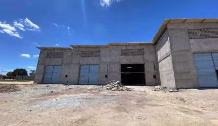 Galpão para alugar, 280 m² por R$ 6.000,00/mês - Três Irmãs - Campina Grande/PB
