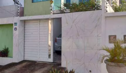 Sobrado com 4 dormitórios à venda, 350 m² por R$ 515.000,00 - José Pinheiro - Campina Grande/PB