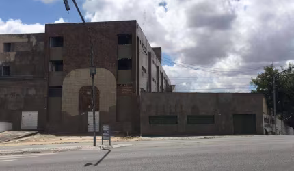 Prédio, 5630 m² - venda por R$ 13.000.000,00 ou aluguel por R$ 60.000,00/mês - São José - Campina Grande/PB