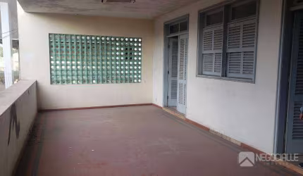Casa com 6 dormitórios, 400 m² - venda por R$ 1.500.000,00 ou aluguel por R$ 8.000,00/mês - Centro - Campina Grande/PB