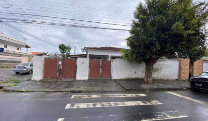 Casa com 4 dormitórios à venda, 230 m² por R$ 500.000,00 - Catolé - Campina Grande/PB