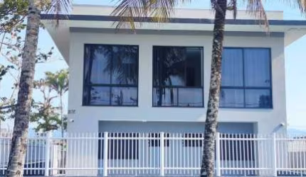 Sobrado com vista Mobiliado com Piscina Bal. Rivieira 100m Mar