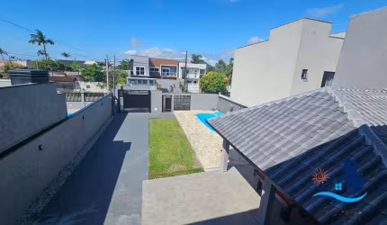 Sobrado Rivieira 50m do Mar, amplo espaço externo,  área gourmet e Piscina