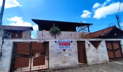 Excelente Casa localizada no Bairro Giovanini