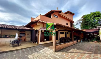 Casa à venda em Rio das Ostras-RJ, Jardim Campomar: 4 quartos, 1 suíte, 1 sala, 1 banheiro, 4 vagas, 210m².