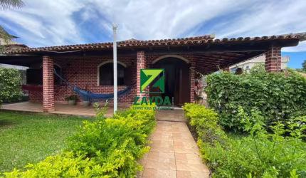 Casa à venda em Rio das Ostras-RJ: 3 quartos, 2 suítes, 2 salas, 3 banheiros, 3 vagas de garagem, 350m² de área.