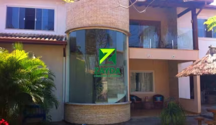 Casa de luxo à venda no Centro de Casimiro de Abreu-RJ: 5 quartos, 4 suítes, 1 sala, 5 banheiros, 7 vagas, 330m²!