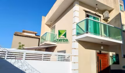 Casa à venda em Casimiro de Abreu-RJ, Peixe Dourado I - Barra de São João! 2 quartos, 2 suítes, 2 salas, 3 banheiros, 1 vaga, 85m².